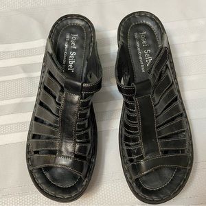 Josef Siebel Black Leather Womens Wedge Slide Sandals Like New  - size 40(9-9.5)